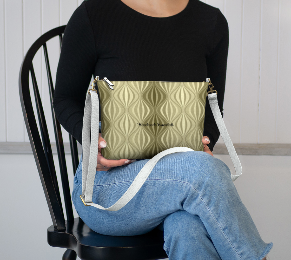 Crossbody purse